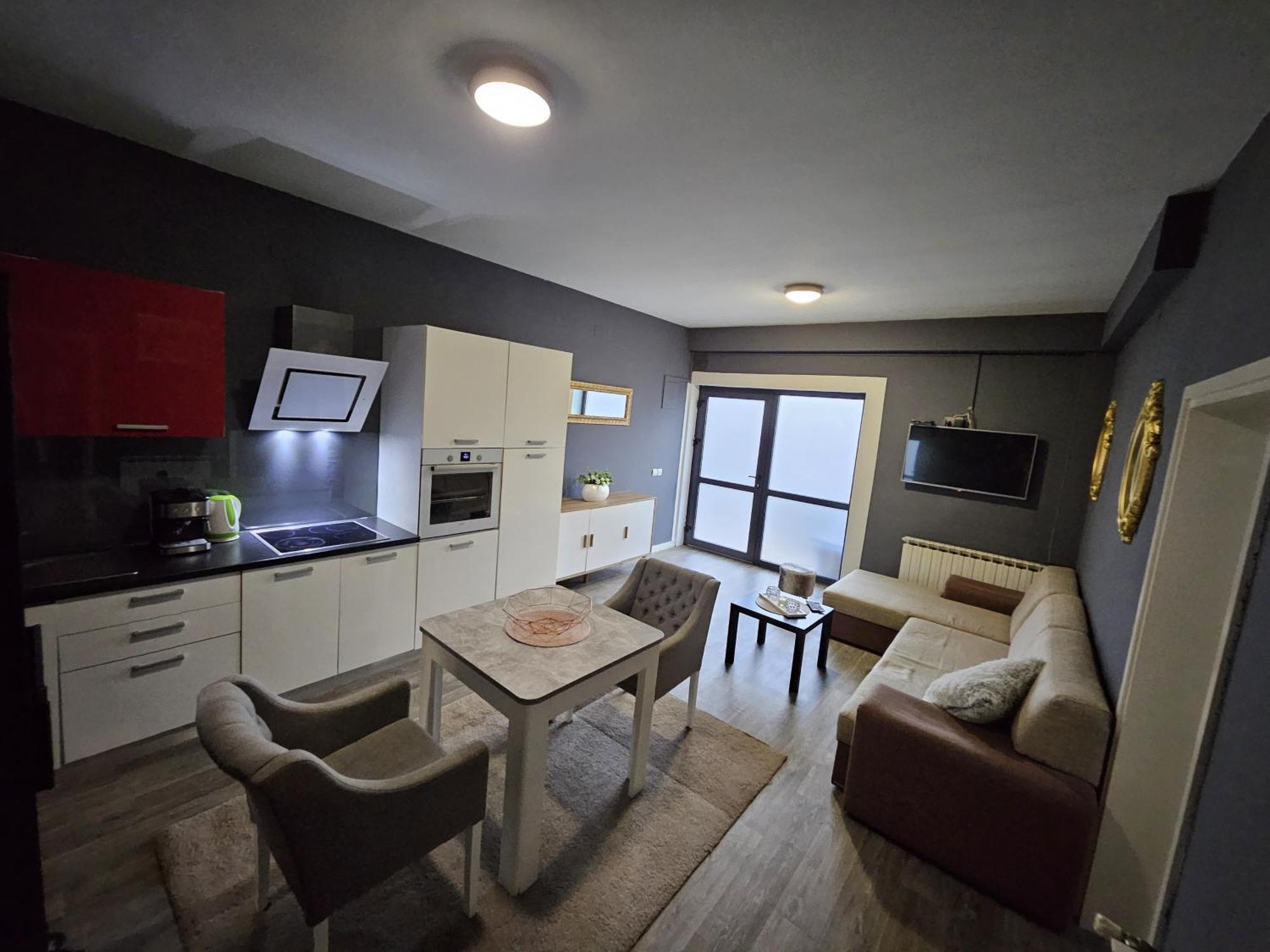 Apartment Hill